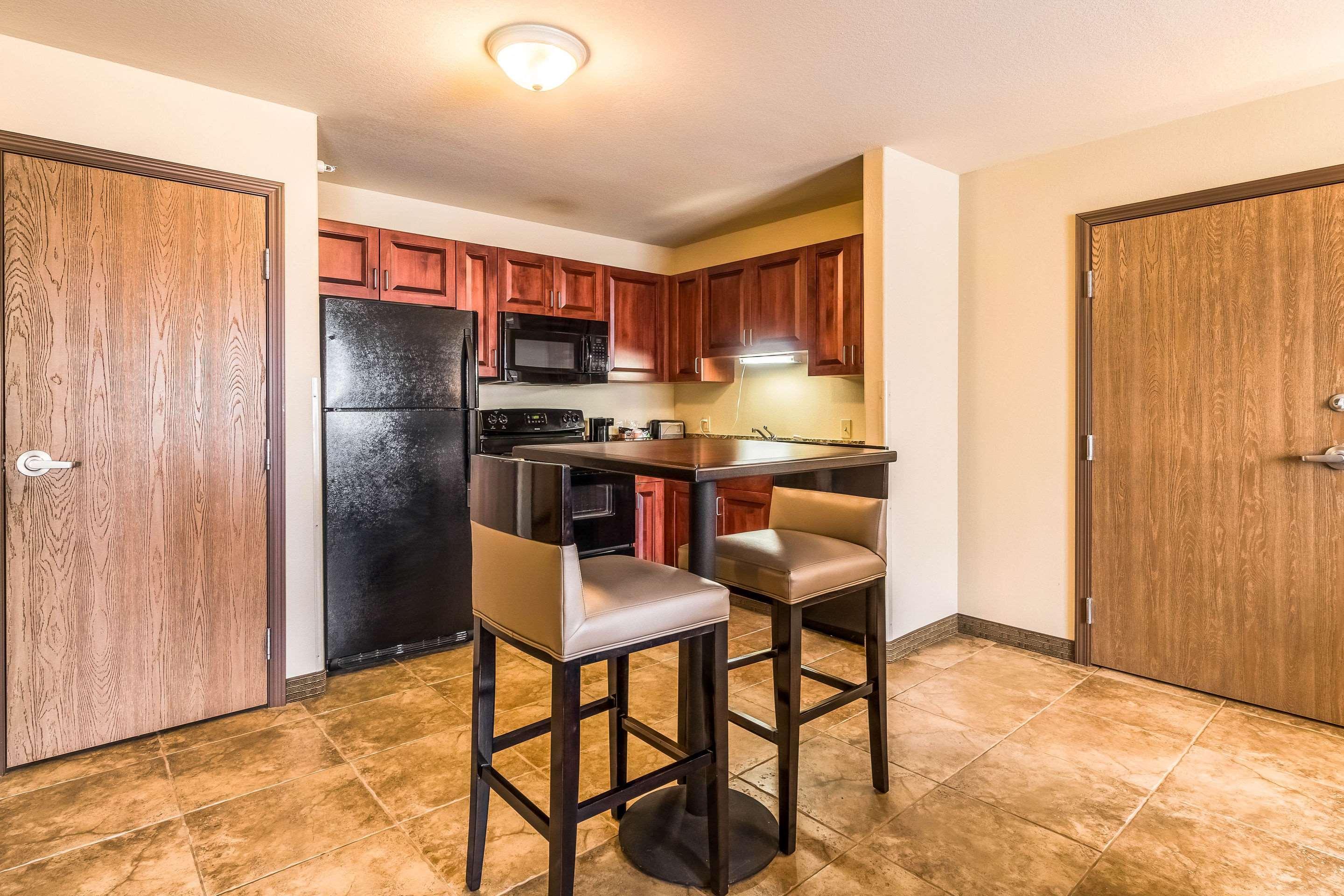 Comfort Inn & Suites Райфл Экстерьер фото