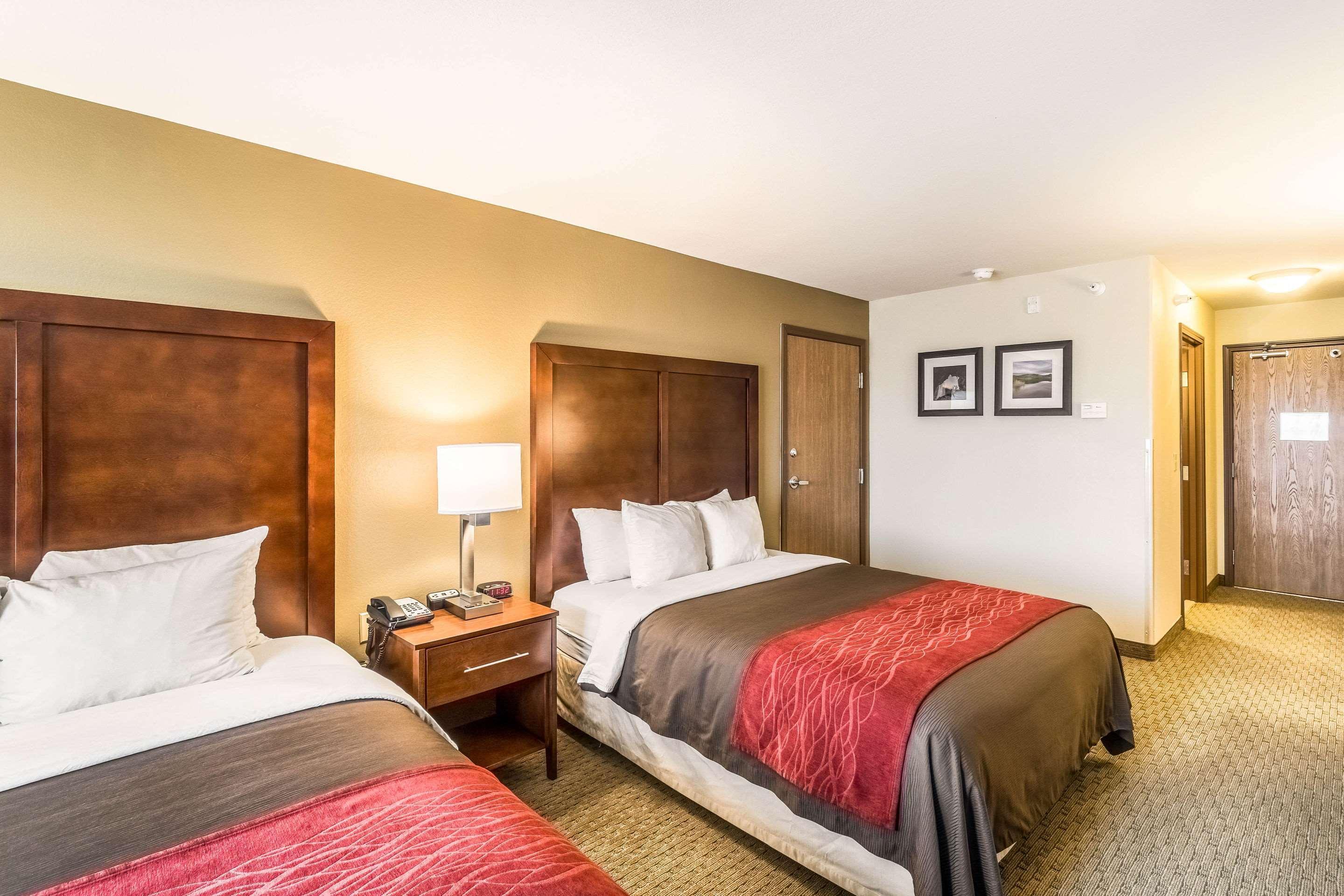 Comfort Inn & Suites Райфл Экстерьер фото