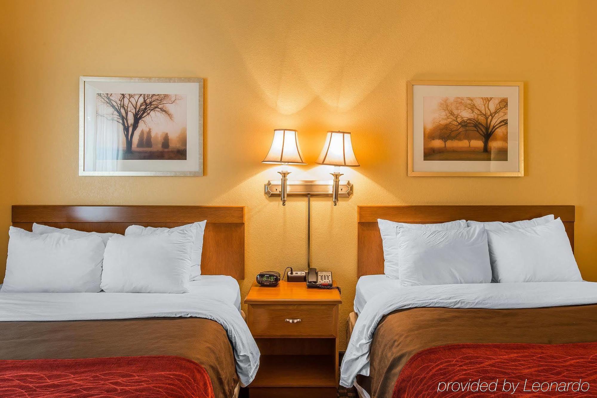 Comfort Inn & Suites Райфл Экстерьер фото