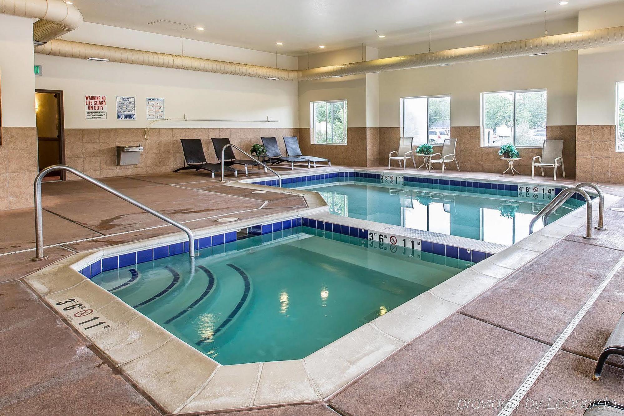 Comfort Inn & Suites Райфл Экстерьер фото
