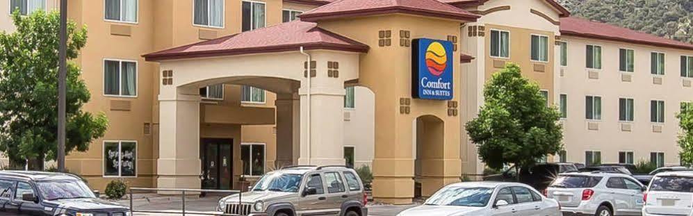Comfort Inn & Suites Райфл Экстерьер фото